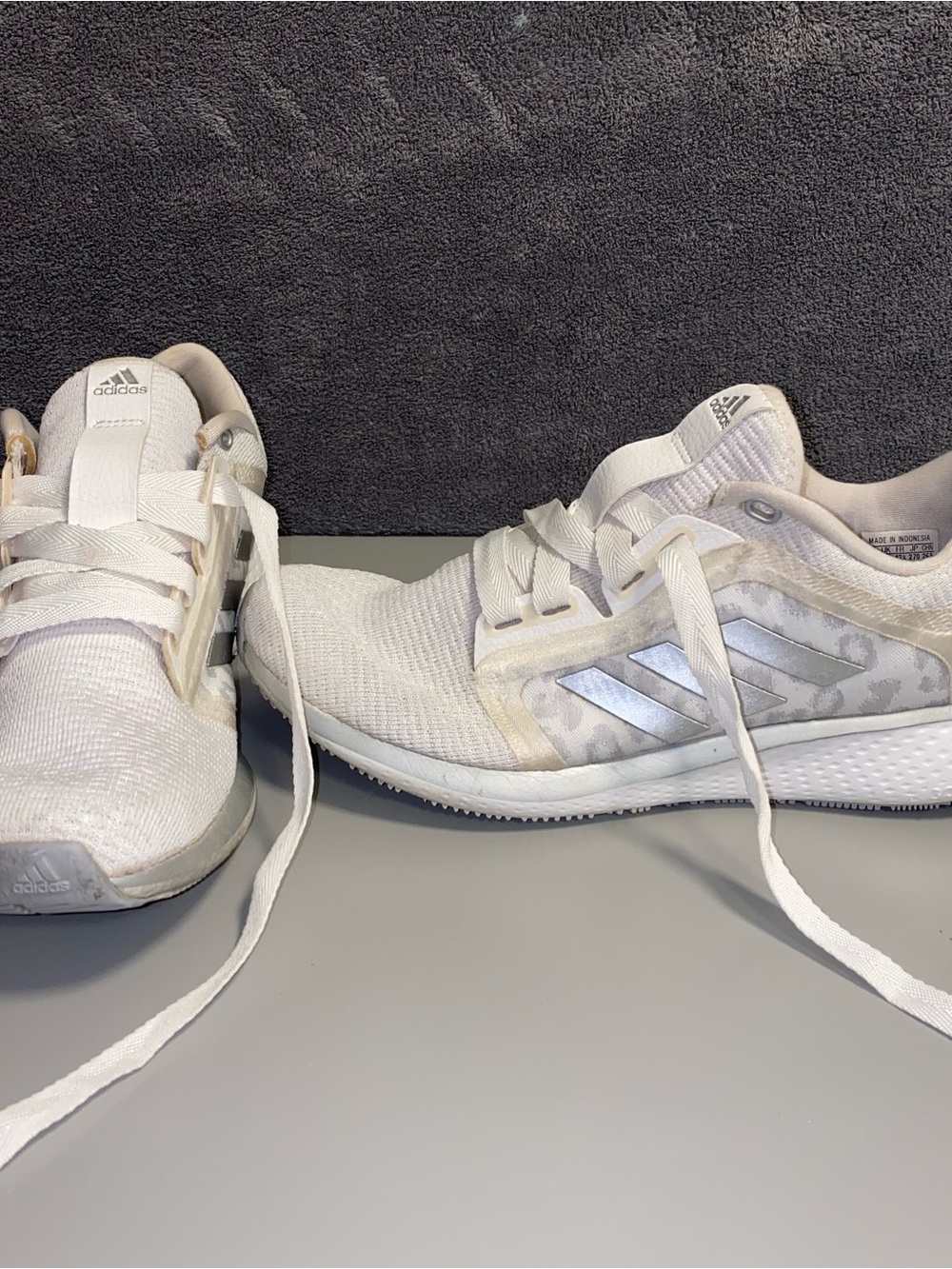 adidas Edge Lux 4 White Cheetah Metallic Silver Running Shoes Size 10 S42498